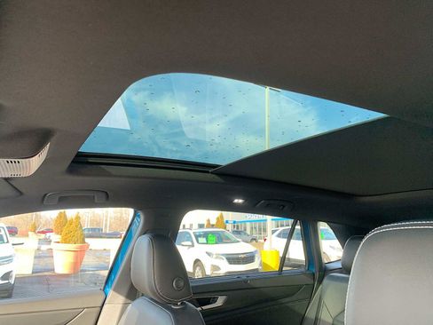 Used 2024 Volkswagen Atlas Cross Sport SEL image 19