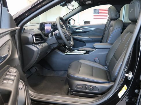 New 2026 Buick Envista Sport Touring image 7