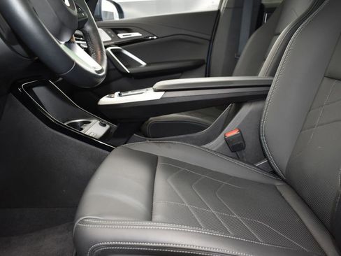 Used 2025 BMW X2 xDrive28i image 13