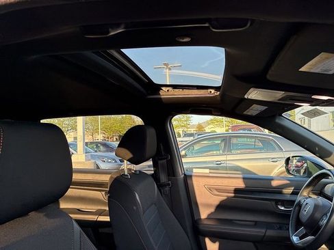 Used 2023 Honda CR-V Sport image 9