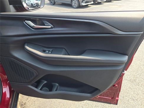 New 2025 Jeep Grand Cherokee L Laredo w/ Luxury Tech Group I image 6