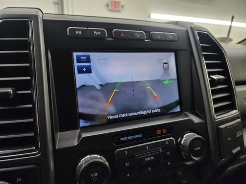 Used 2021 Ford F250 XLT w/ XLT Premium Package image 18