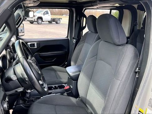 Used 2020 Jeep Gladiator Sport w/ Quick Order Package 24S image 22