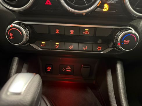 Used 2025 Nissan Sentra S w/ Lighting Package FWD image 19