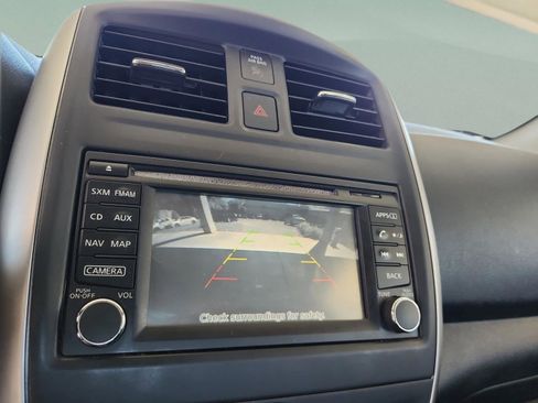 Used 2015 Nissan Versa SV w/ SV Tech Package image 27