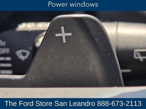 Used 2024 Nissan Rogue SV w/ SV Premium Package image 25