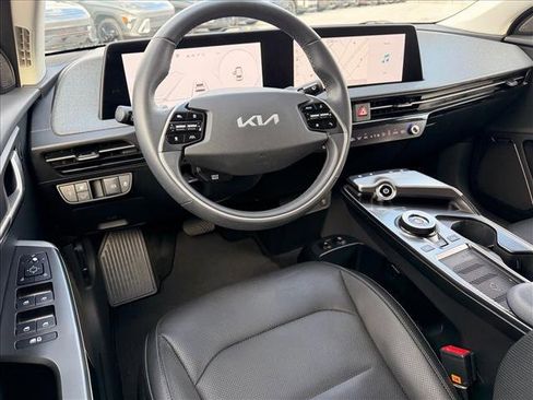 Used 2022 Kia EV6 Wind image 5