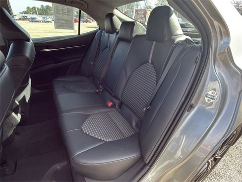 Used 2021 Toyota Camry SE w/ Carpet Mat Package (TMS) image 23