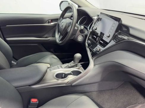 Used 2024 Toyota Camry LE FWD image 11
