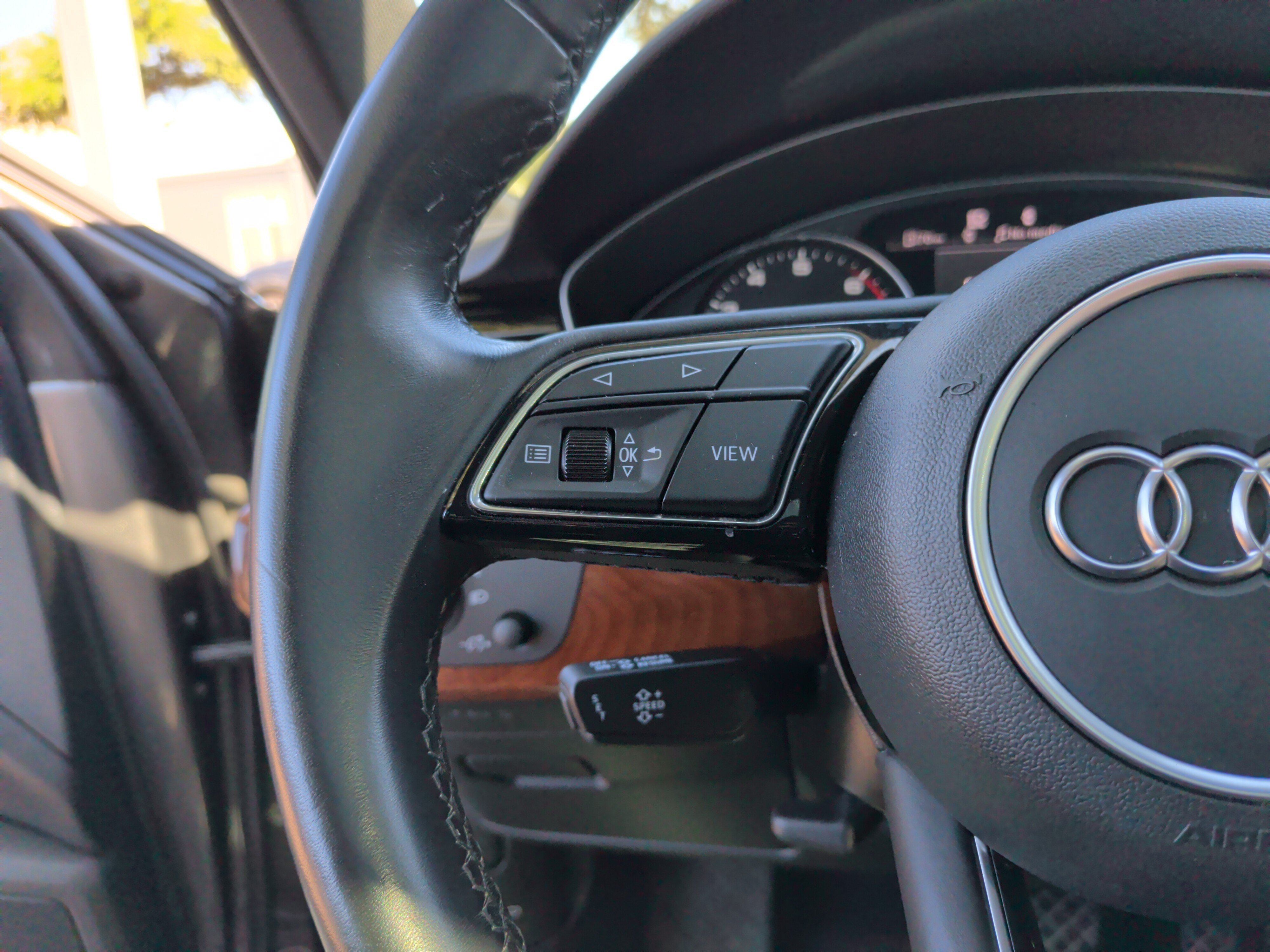 Used 2022 Audi A4 2.0T Premium w/ Convenience Package AWD/4WD image 18
