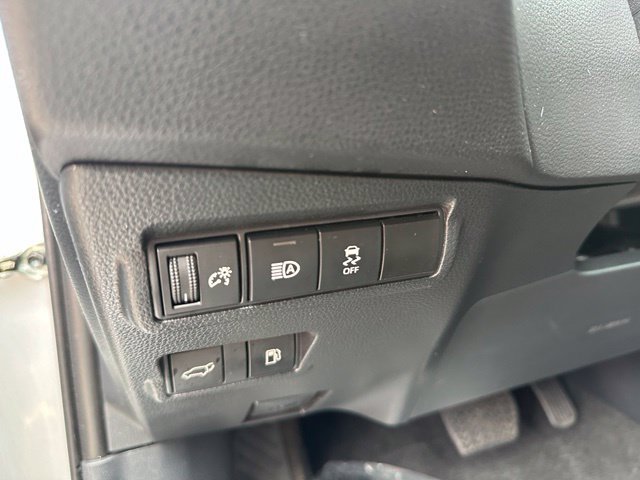 Used 2023 Toyota Corolla Cross AWD Hybrid w/ Convenience Package image 22