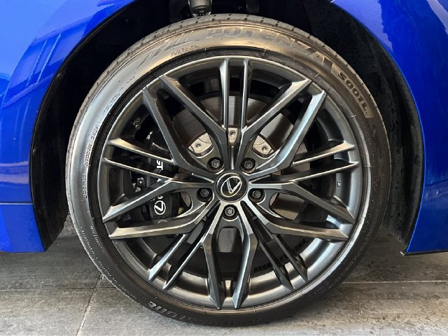 Used 2025 Lexus IS 500 RWD image 12