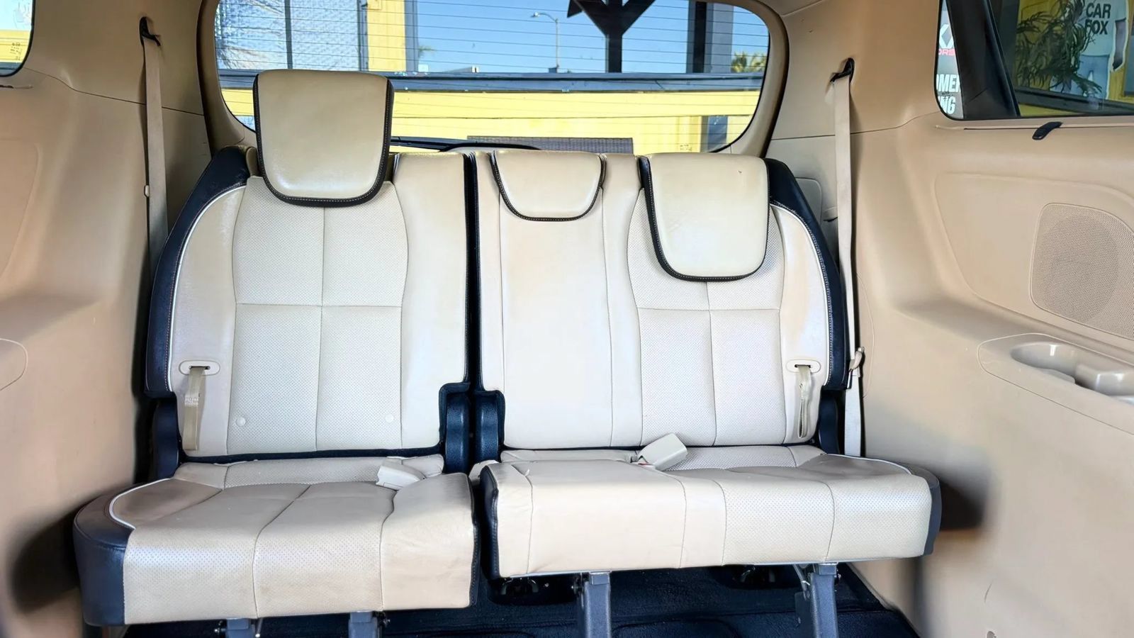 Used 2015 Kia Sedona SX FWD image 11