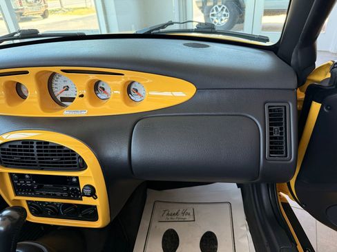 Used 1999 Plymouth Prowler RWD image 13