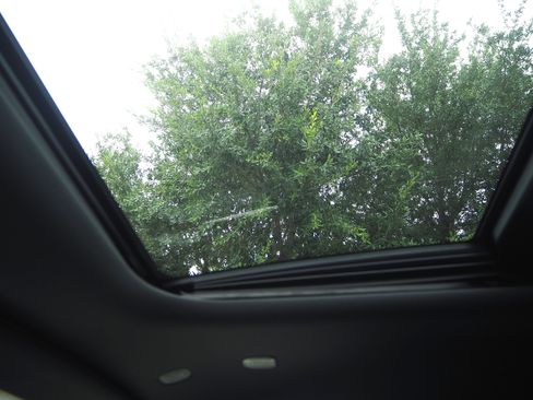 New 2025 Chrysler Pacifica Select w/ Uconnect Theater Family Group image 19