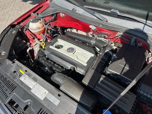 Used 2016 Volkswagen Tiguan S image 46