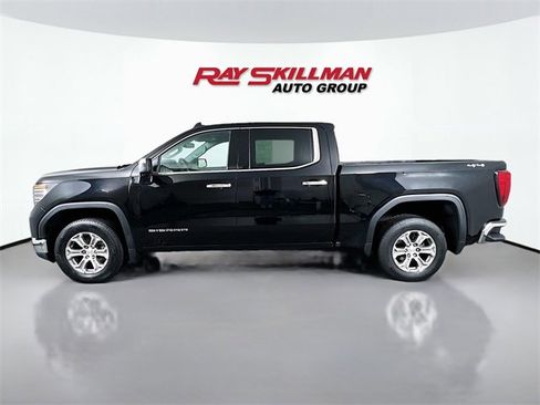 Used 2025 GMC Sierra 1500 SLT image 4
