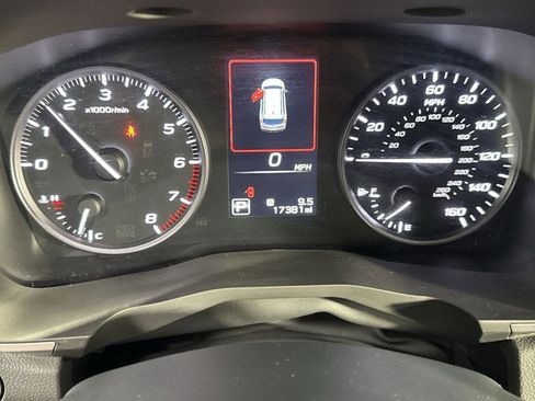 Used 2025 Subaru Ascent Premium image 21