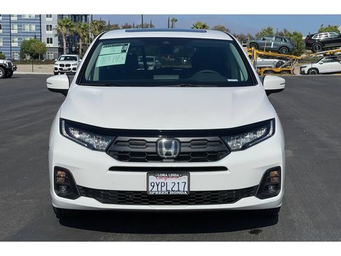 Certified 2026 Honda Odyssey EX-L image 9