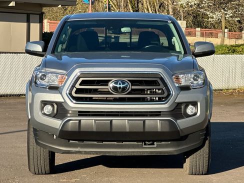 Used 2023 Toyota Tacoma SR5 w/ Technology Package image 10