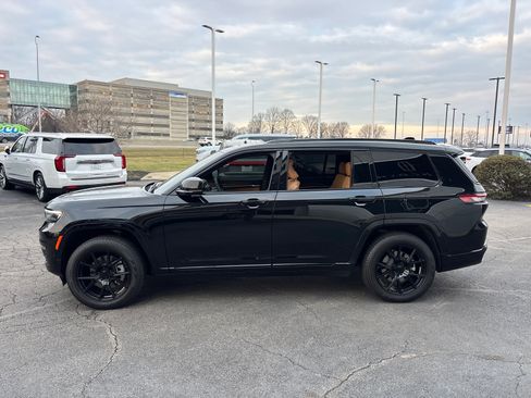 Used 2025 Jeep Grand Cherokee L Summit image 4