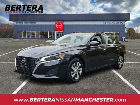 Certified 2024 Nissan Altima 2.5 S image 1