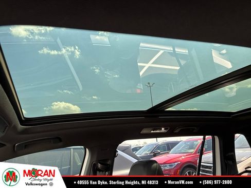 Used 2022 Volkswagen Tiguan SEL R-Line AWD/4WD image 19