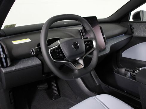 New 2026 Volvo EX30 Ultra image 8