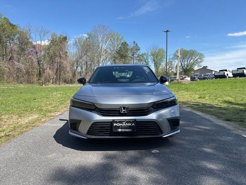 Used 2023 Honda Civic Sport image 2