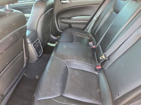 Used 2022 Chrysler 300 Touring L RWD image 11