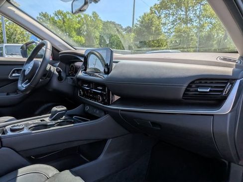 Used 2023 Nissan Rogue Platinum w/ Platinum Premium Package AWD/4WD image 44