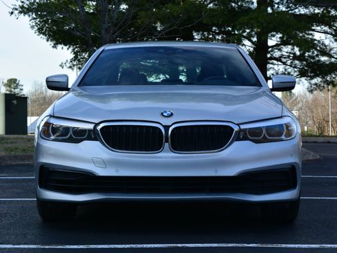 Used 2019 BMW 530i xDrive w/ Convenience Package image 2