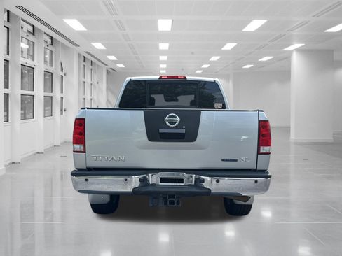 Used 2011 Nissan Titan SL w/ SL Technology Pkg RWD image 6