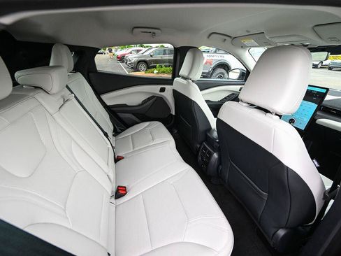 Certified 2025 Ford Mustang Mach-E Premium AWD/4WD image 27