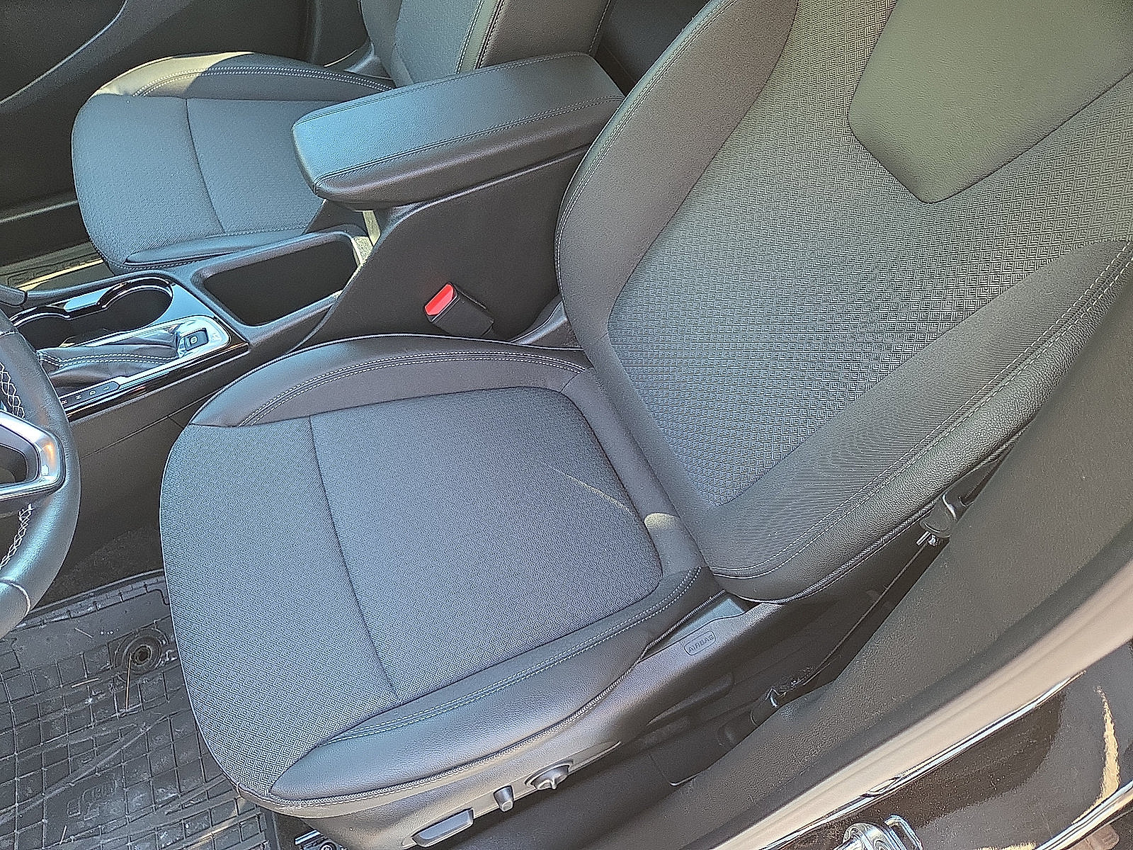 Used 2023 Buick Encore GX Select w/ Sport Touring Package AWD/4WD image 13