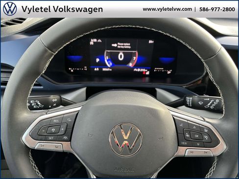 Certified 2023 Volkswagen Taos SE w/ Black Wheel Package image 21