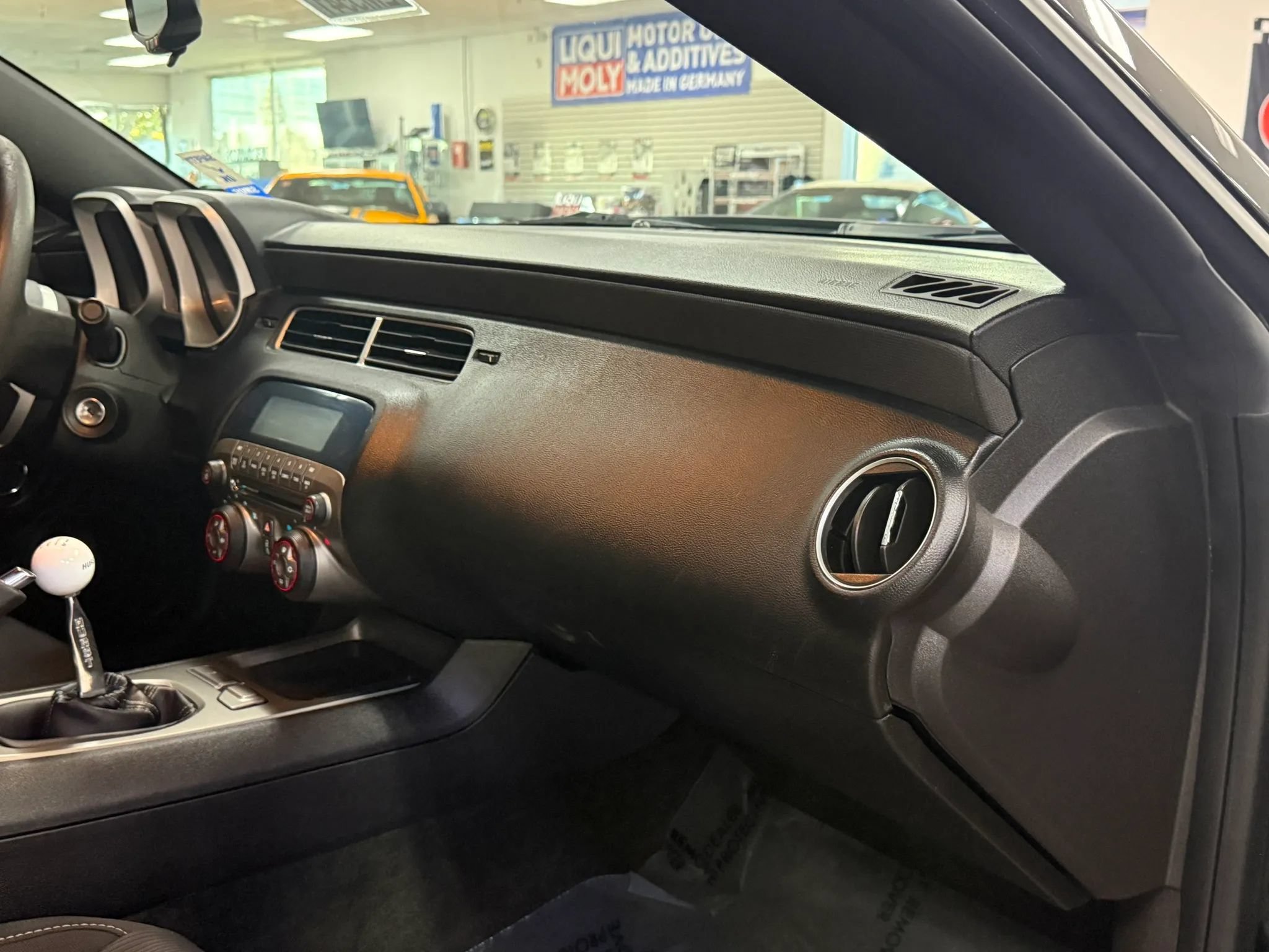 Used 2011 Chevrolet Camaro LT RWD image 18