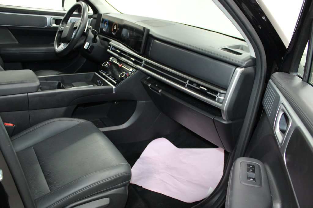 Used 2026 Hyundai Santa Fe SEL FWD image 19