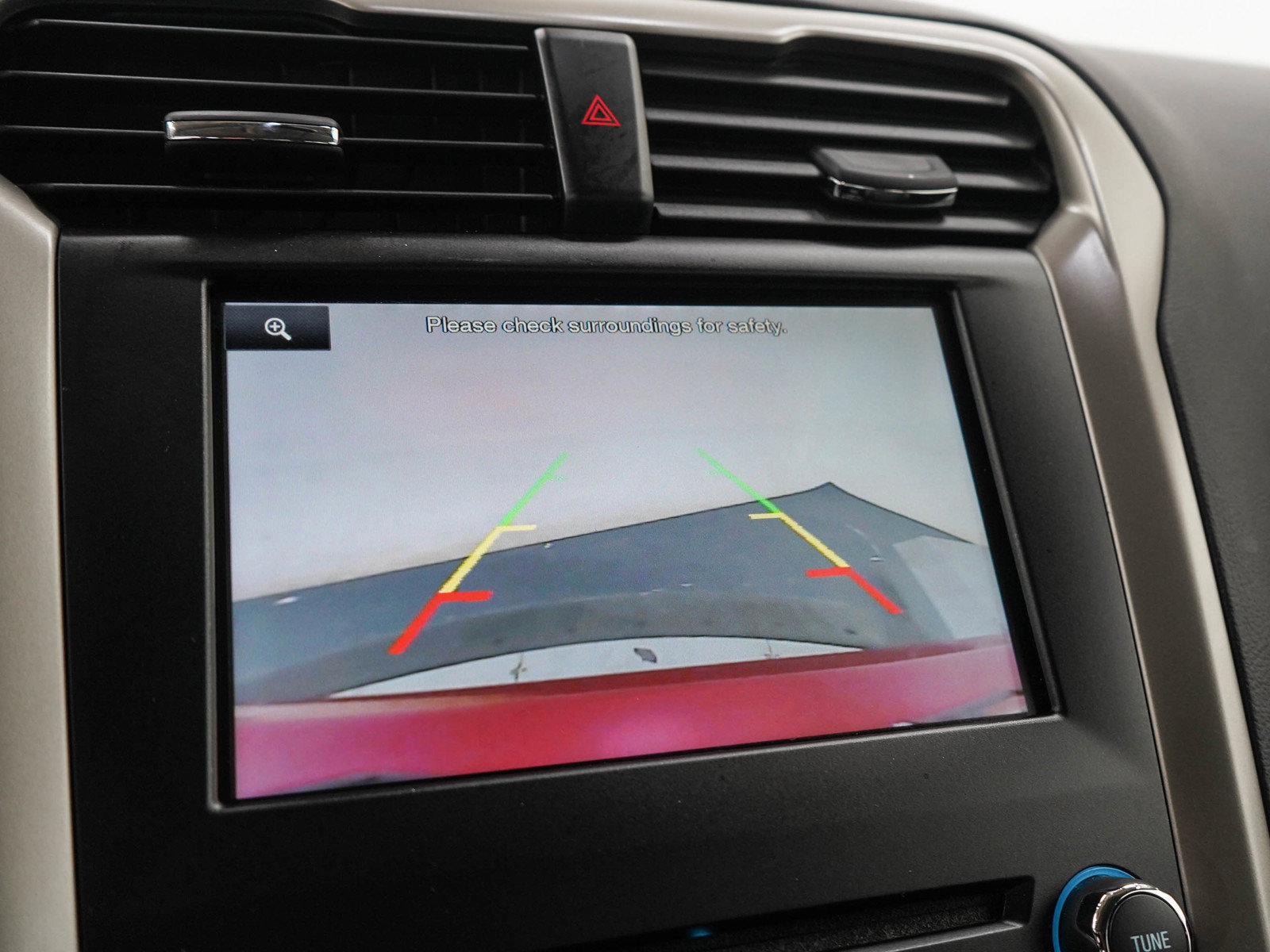 Used 2015 Ford Fusion SE w/ Equipment Group 202A FWD image 27