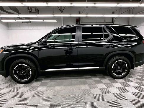 Used 2025 Honda Pilot EX-L image 14
