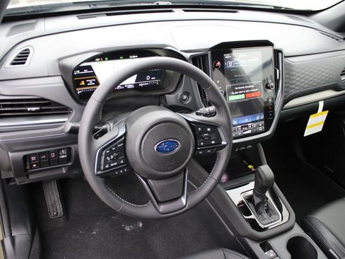 Used 2025 Subaru Forester Limited AWD/4WD image 11