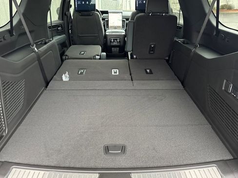 New 2026 GMC Yukon XL AT4 w/ AT4 Premium Plus Package AWD/4WD image 14