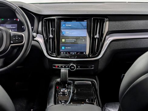 Used 2023 Volvo S60 T8 Core image 24