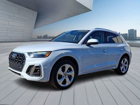 Certified 2023 Audi Q5 2.0T Premium Plus w/ Premium Plus Package image 3