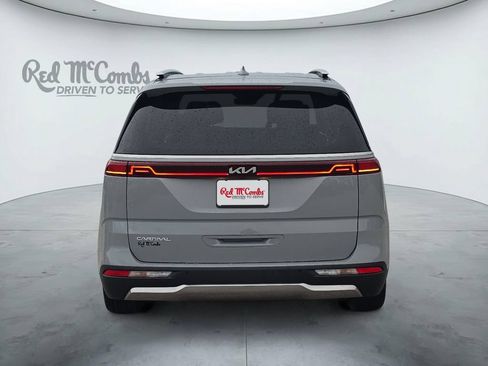 Used 2023 Kia Carnival SX Prestige FWD image 4