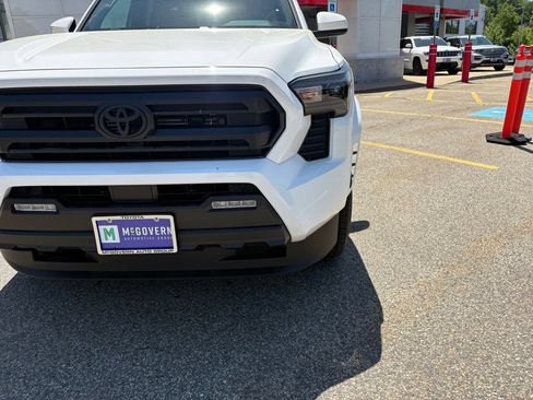 New 2026 Toyota Tacoma SR5 AWD/4WD image 9