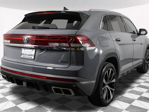Used 2024 Volkswagen Atlas Cross Sport SEL Premium R-Line AWD/4WD image 18