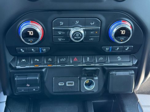 Used 2020 GMC Sierra 1500 AT4 w/ AT4 Premium Package AWD/4WD image 37
