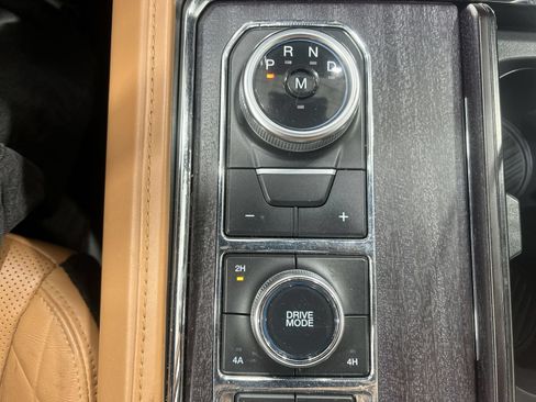 Used 2023 Ford Expedition Platinum AWD/4WD image 20