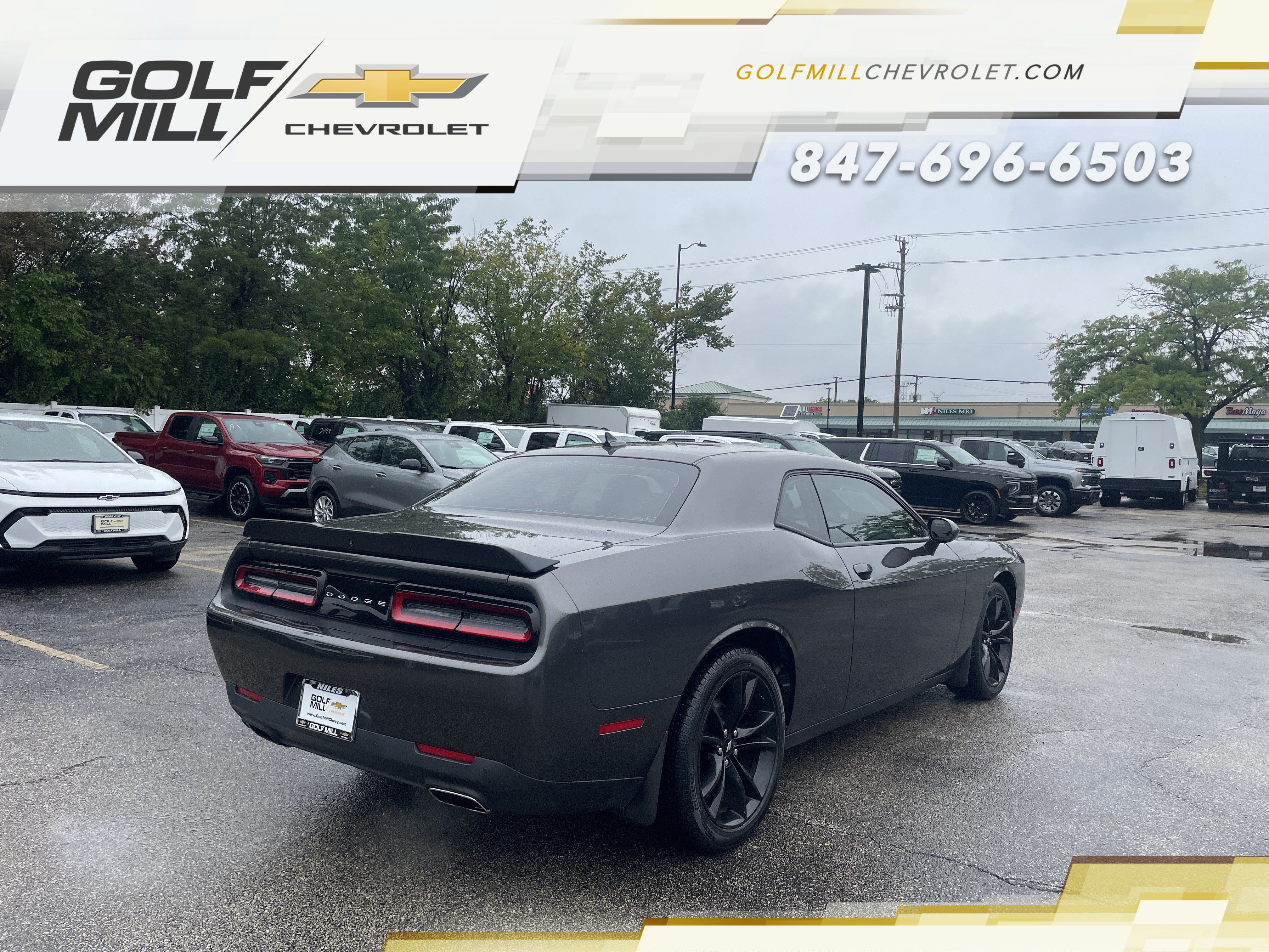 Used 2018 Dodge Challenger SXT Plus RWD image 4